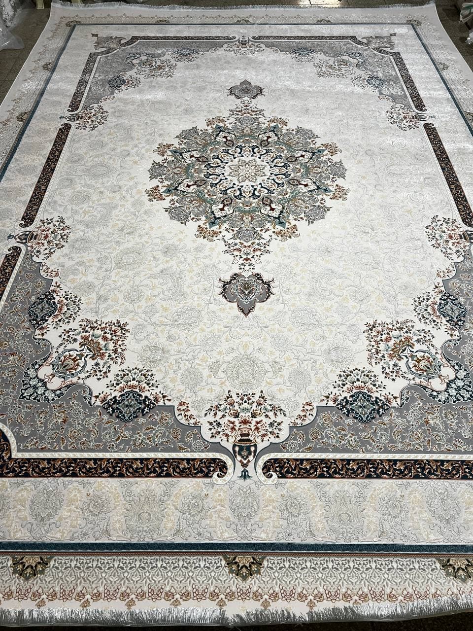 فرش 1200 شانه - V4122