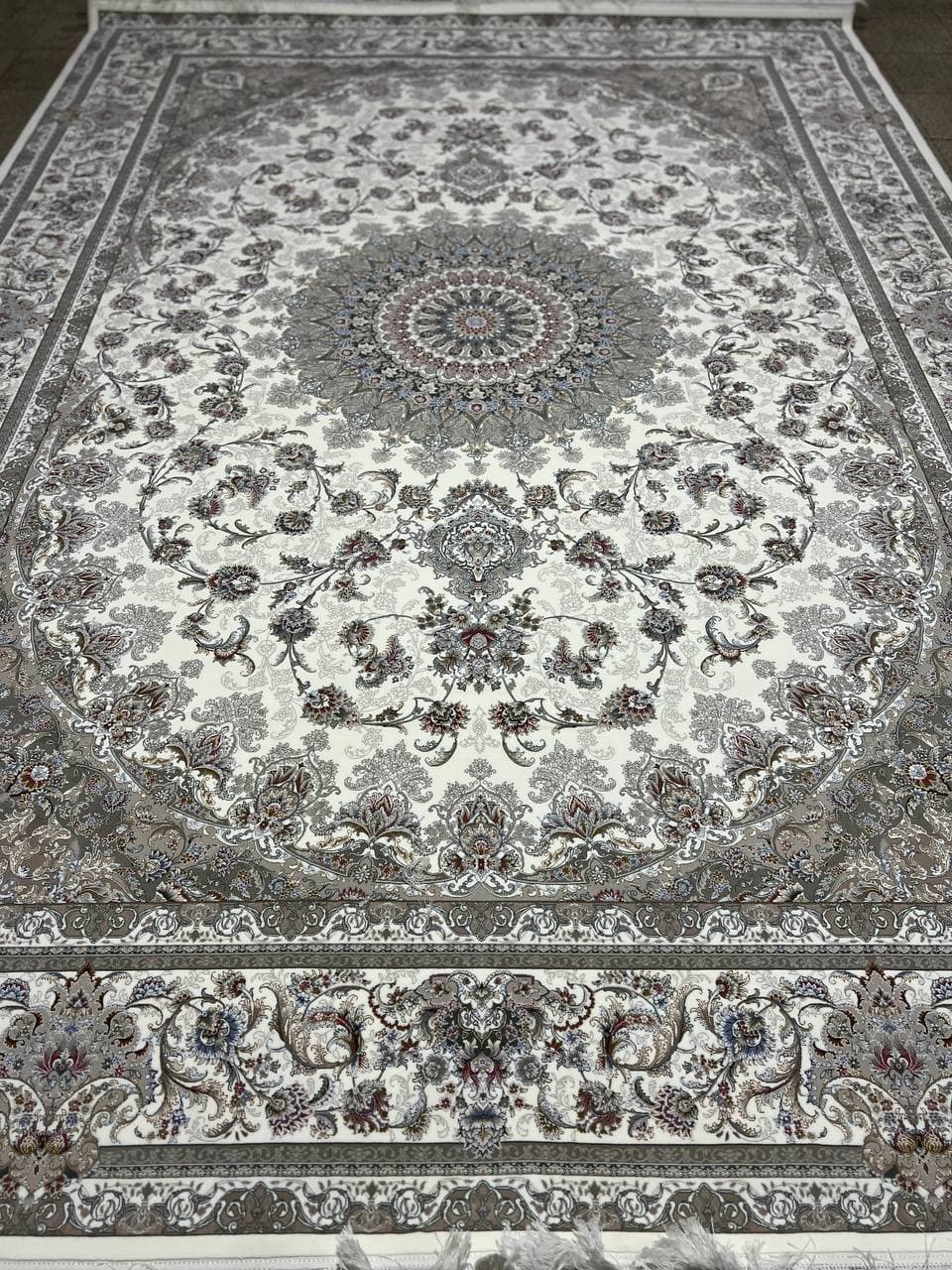 فرش 1200 شانه - V4481