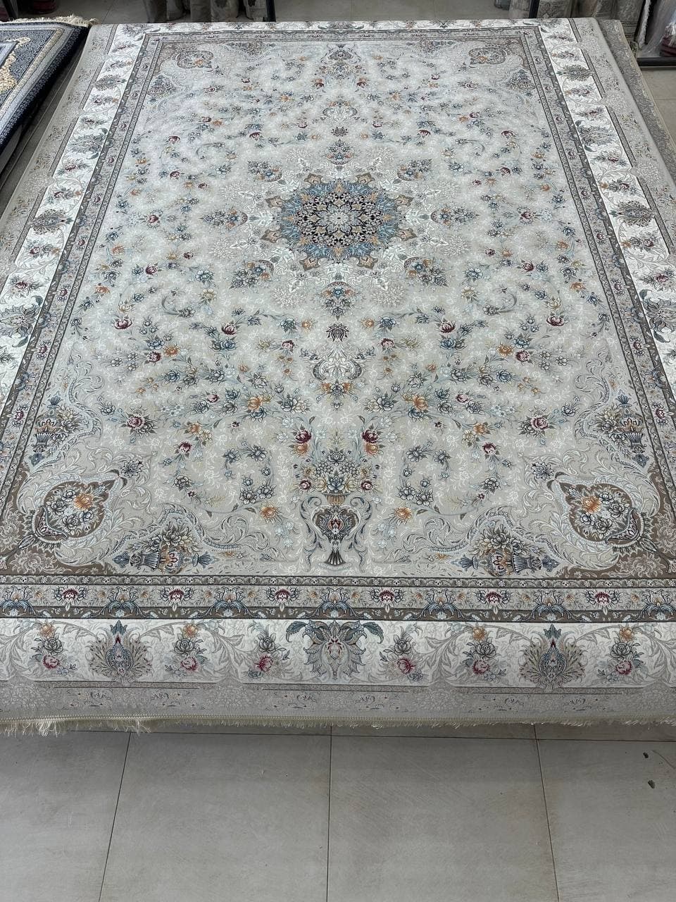 فرش 1200 شانه - U4514