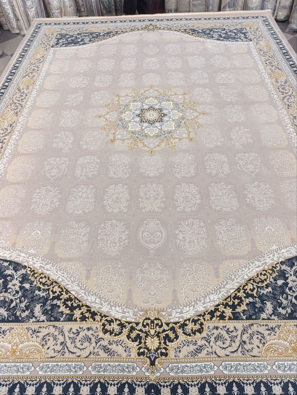 فرش 1000 شانه - Y3904