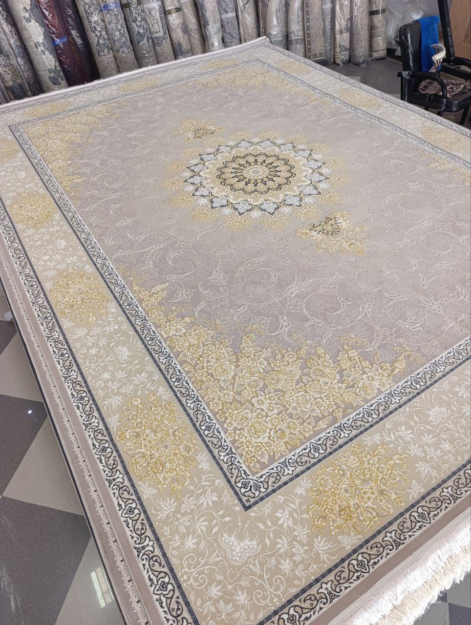 فرش 1000 شانه - Y3939